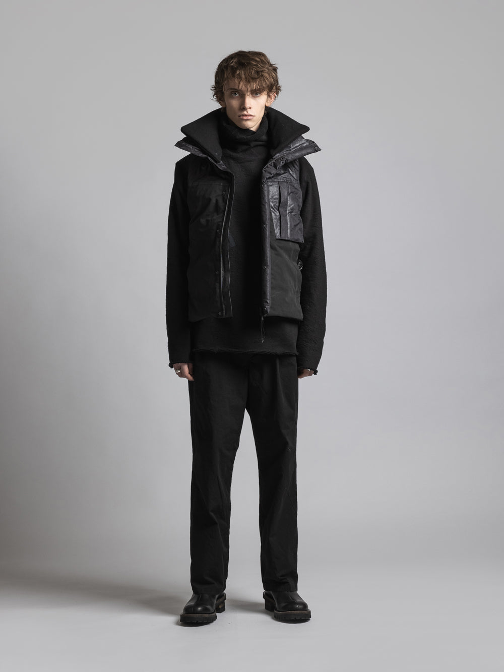 
                  
                    WATER-REPELLENT DOWN VEST
                  
                