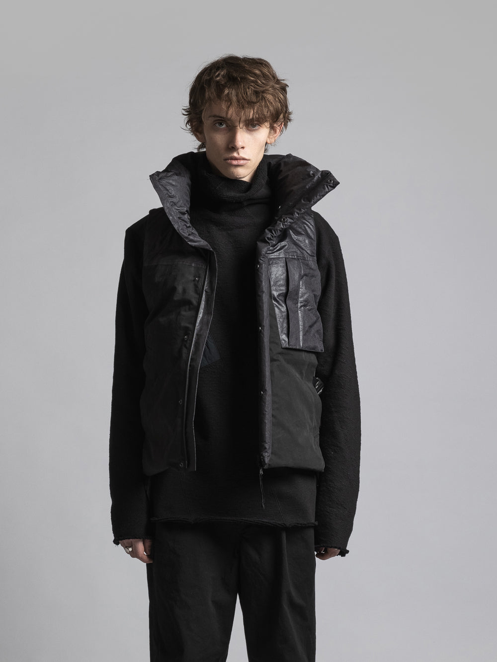 
                  
                    WATER-REPELLENT DOWN VEST
                  
                