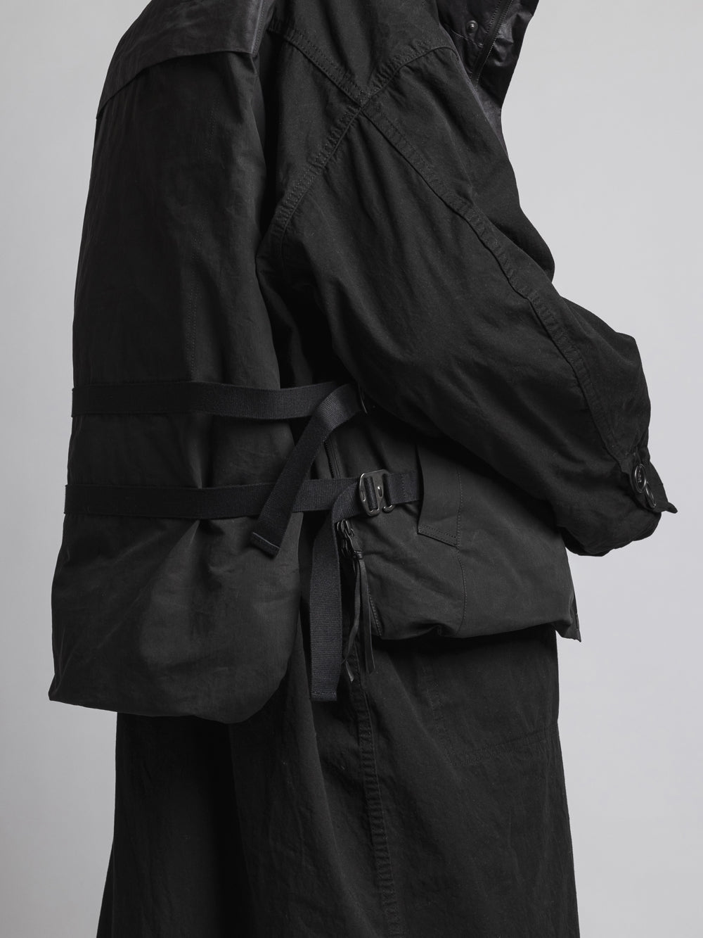 
                  
                    WATER-REPELLENT DOWN VEST
                  
                