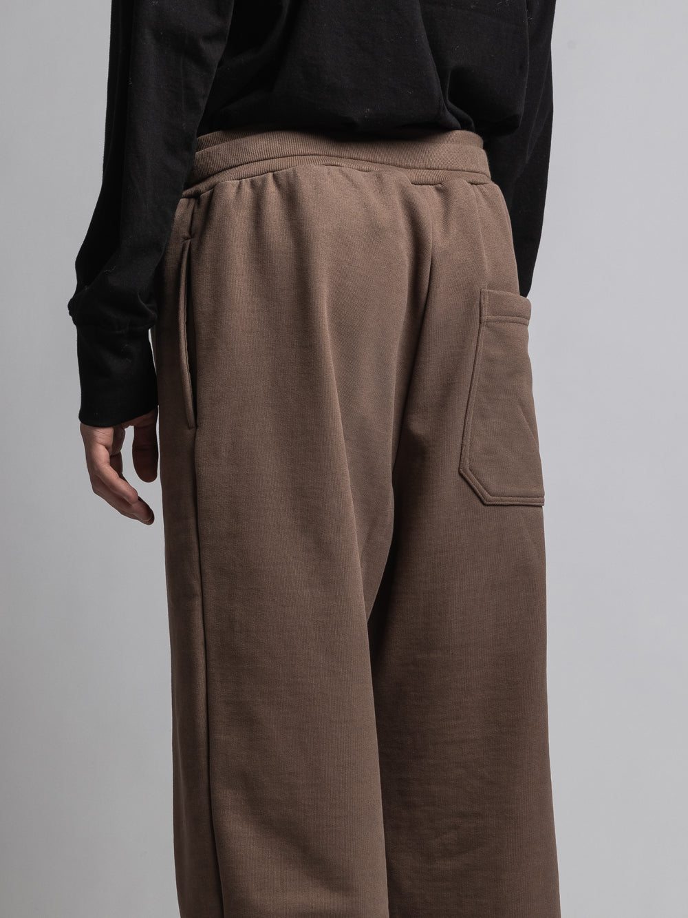 
                  
                    FADED SWEAT ZIP PANTS
                  
                