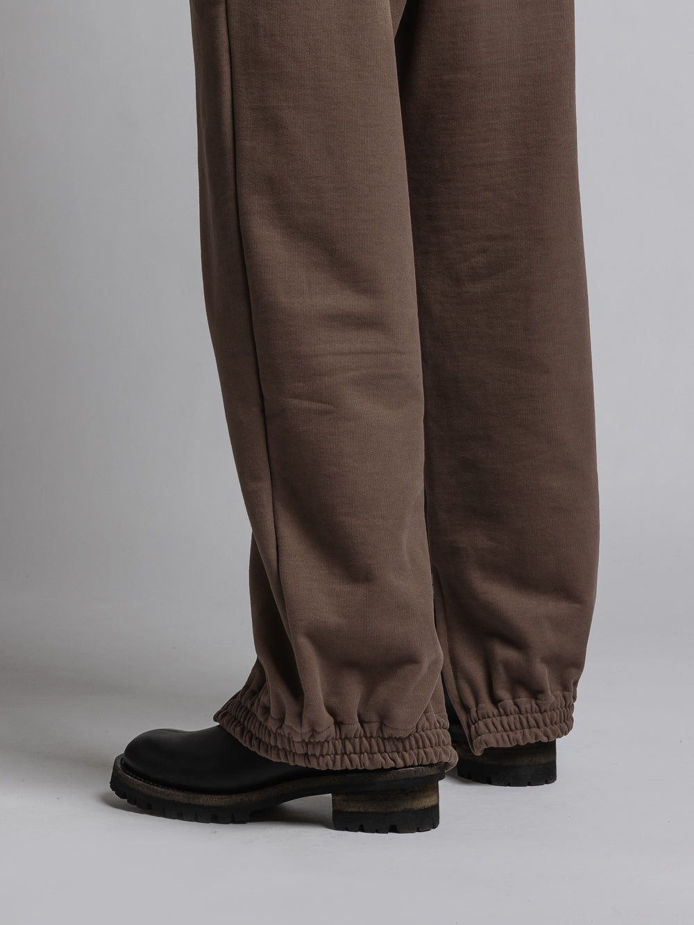 
                  
                    FADED SWEAT ZIP PANTS
                  
                