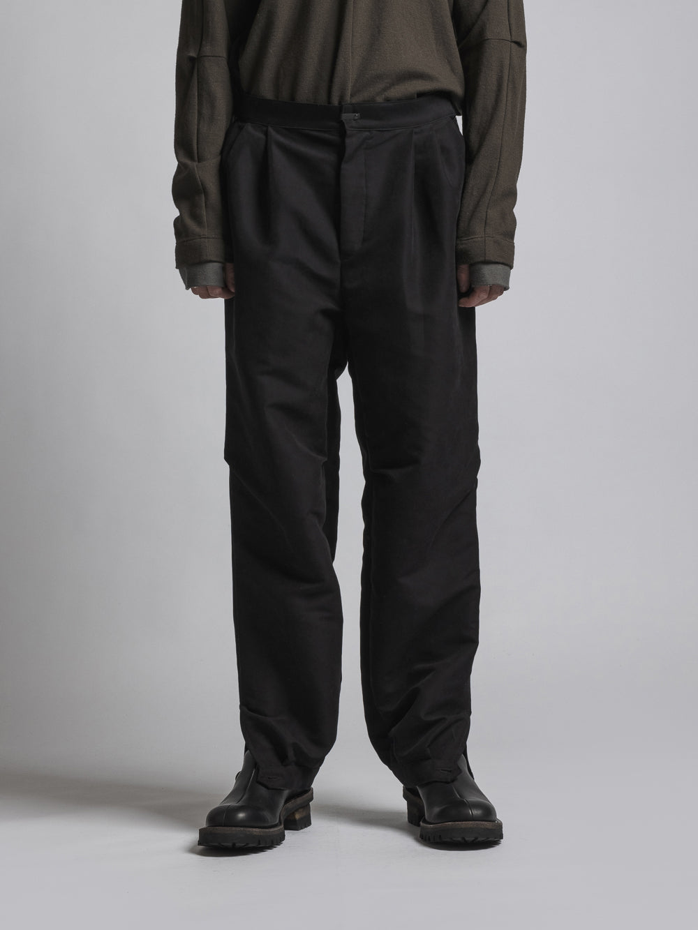 WATER-REPELLENT CUFF PANTS