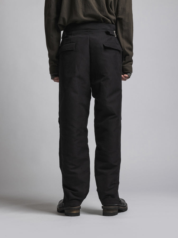 
                  
                    WATER-REPELLENT CUFF PANTS
                  
                