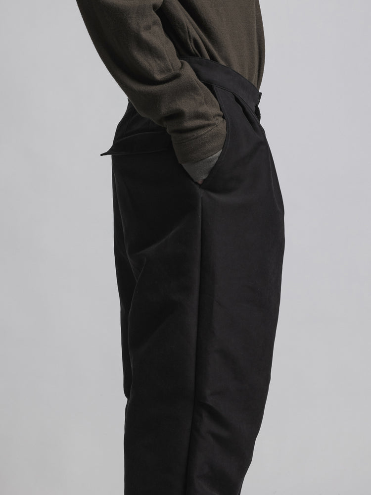
                  
                    WATER-REPELLENT CUFF PANTS
                  
                