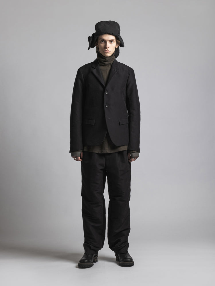 
                  
                    WATER-REPELLENT CUFF PANTS
                  
                