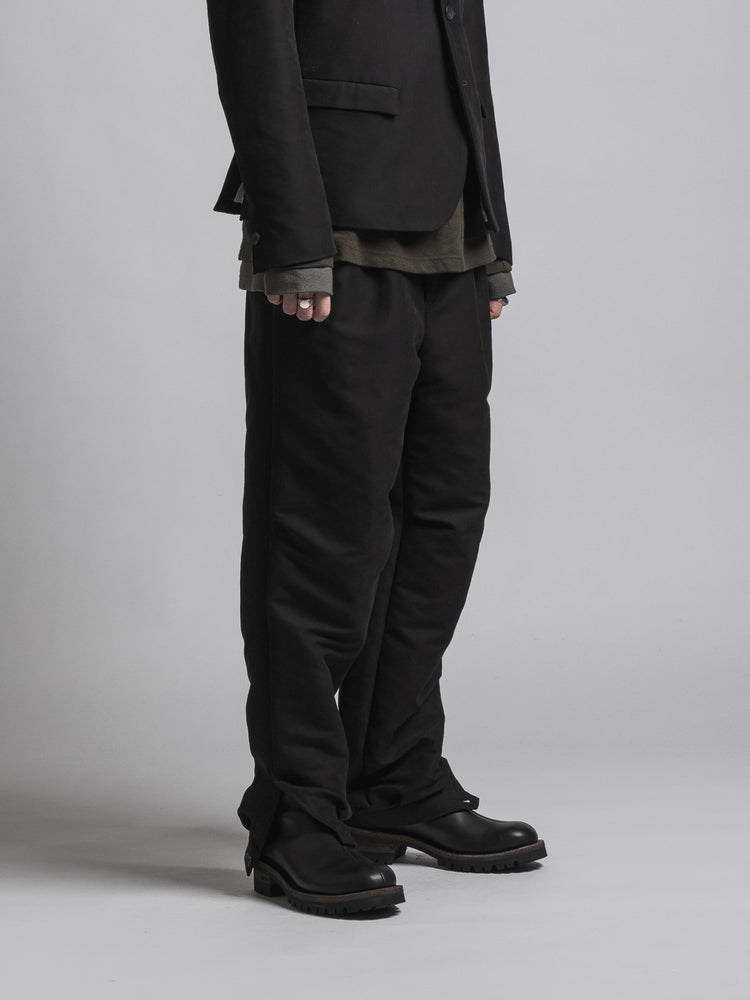 
                  
                    WATER-REPELLENT CUFF PANTS
                  
                