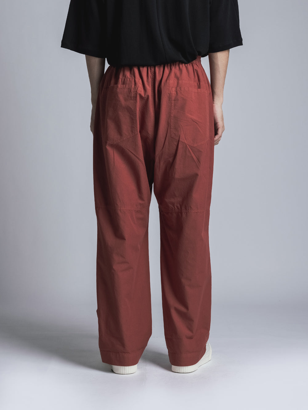 
                  
                    GARMENT DYE WIDE TROUSERS
                  
                