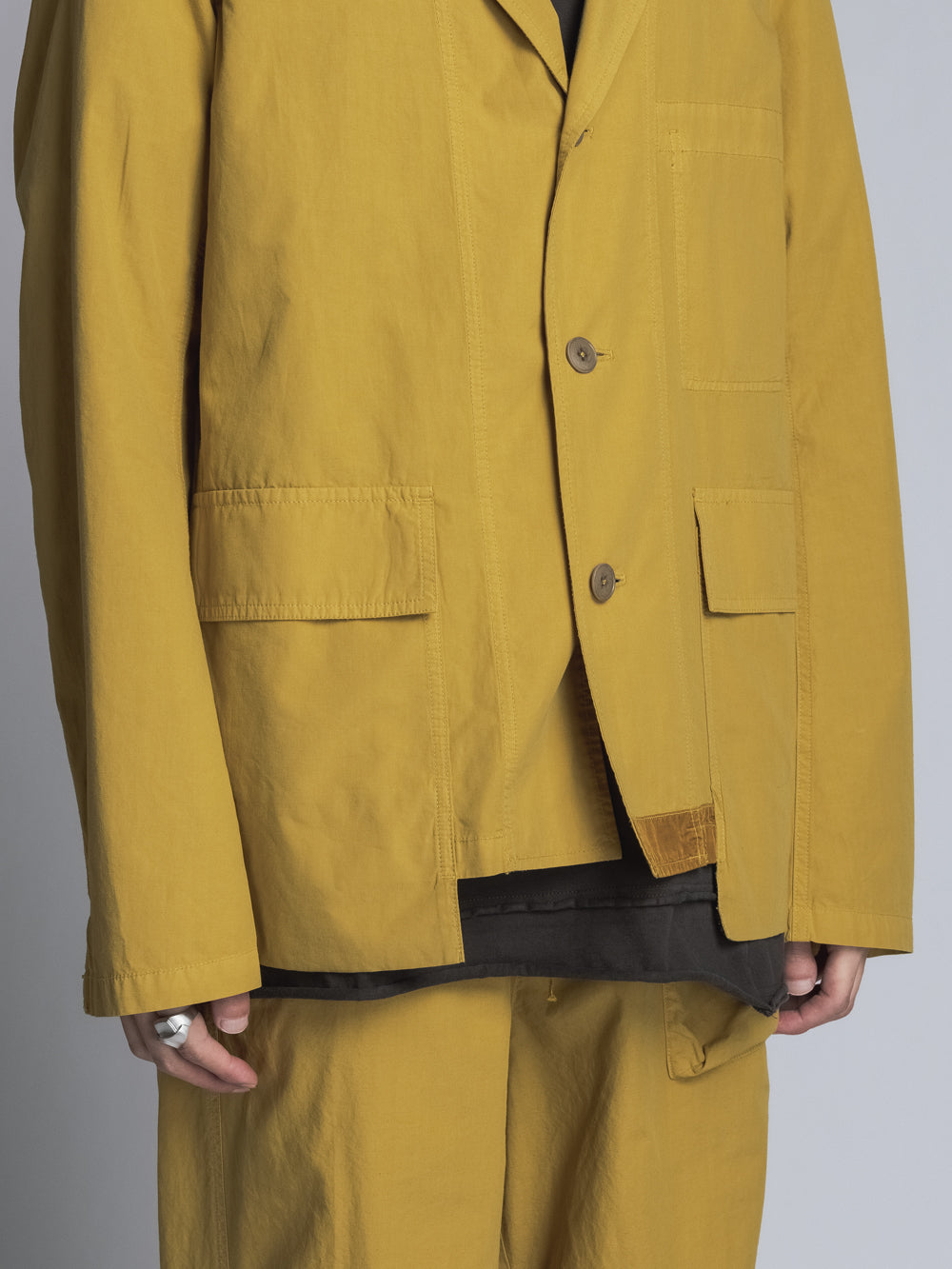 
                  
                    GARMENT DYE  BLAZER
                  
                