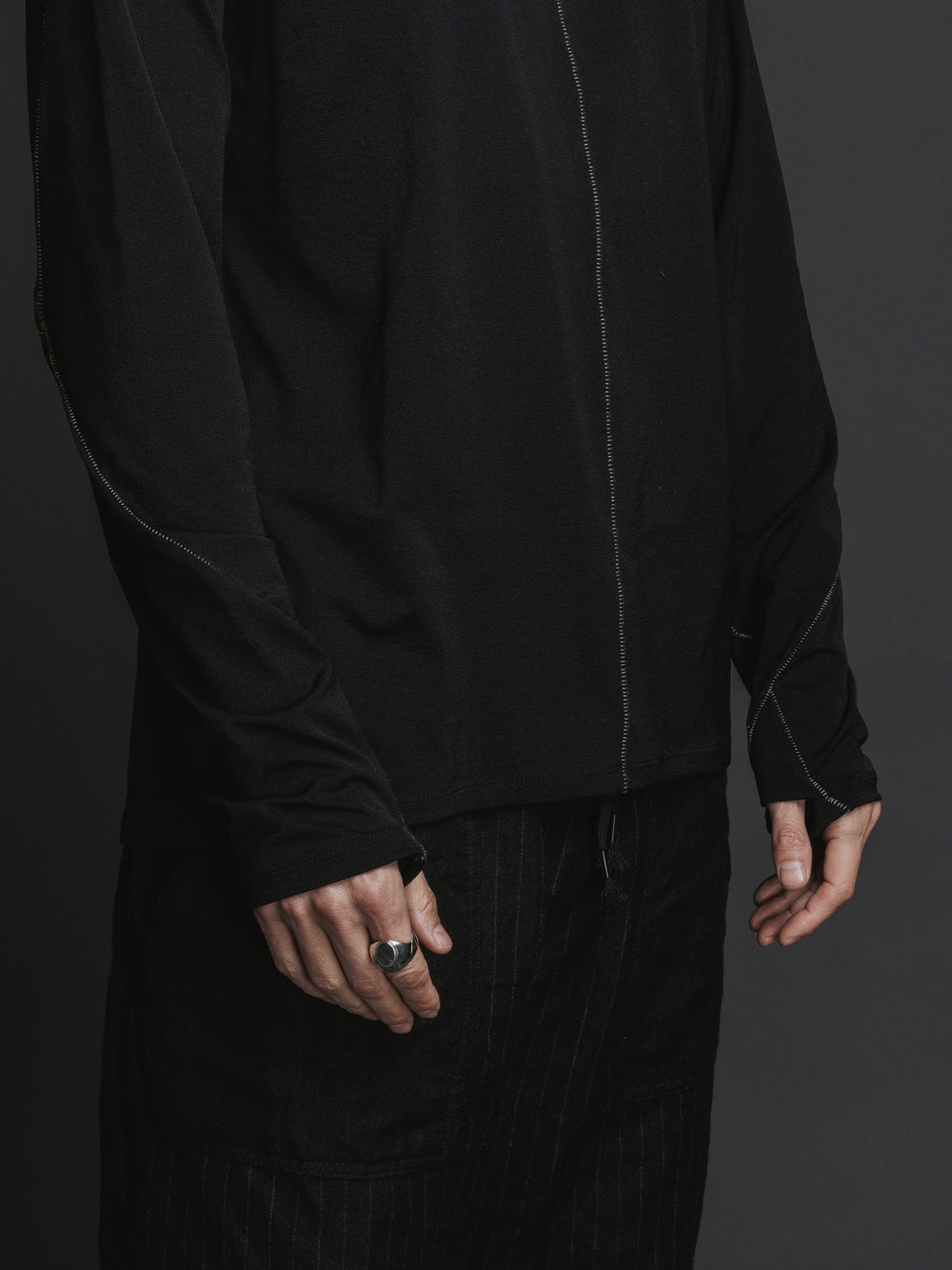
                  
                    STRETCH NYLON LONG SLEEVE T-SH
                  
                