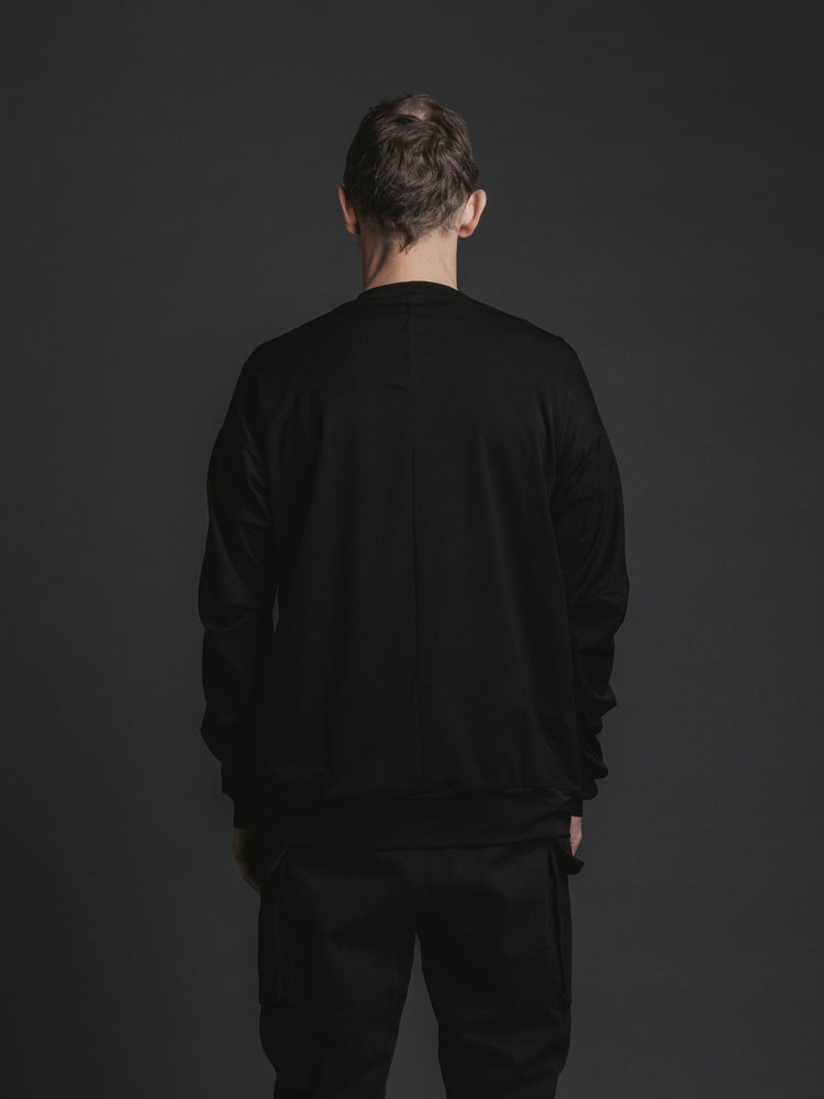 
                  
                    STRETCH NYLON LOOSE LONG SLEEVE T-SHIRTS
                  
                
